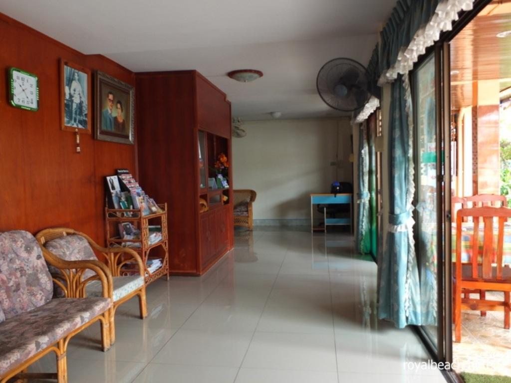 Royal Beach Guest House Hua Hin Exterior photo